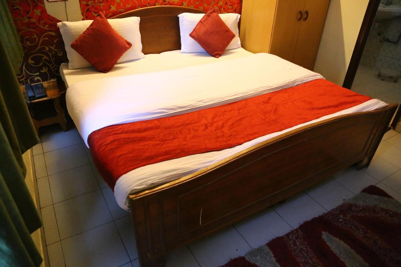 Hotel Diamond Palace Chandīgarh 外观 照片