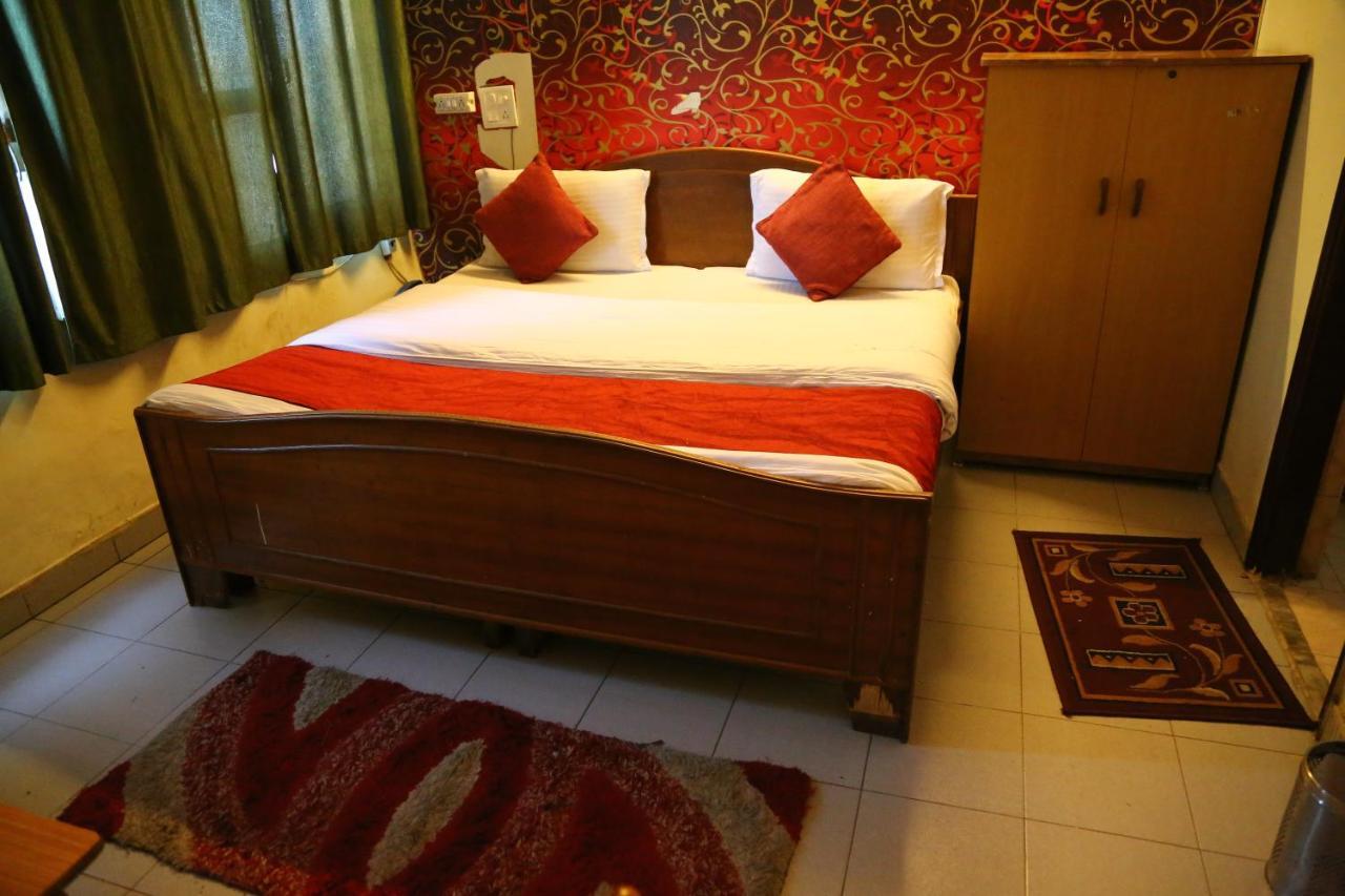 Hotel Diamond Palace Chandīgarh 外观 照片