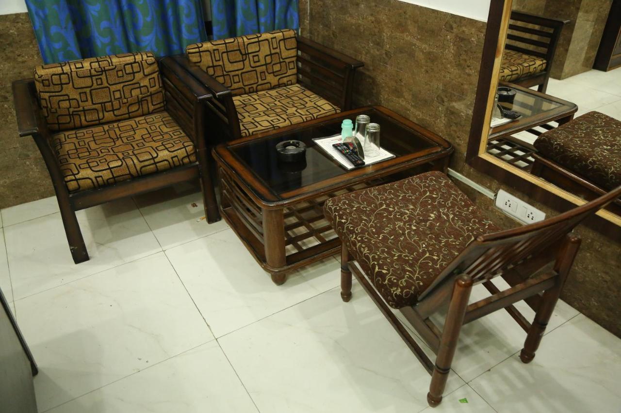 Hotel Diamond Palace Chandīgarh 外观 照片