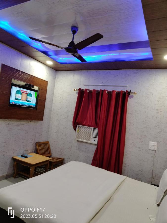 Hotel Diamond Palace Chandīgarh 外观 照片